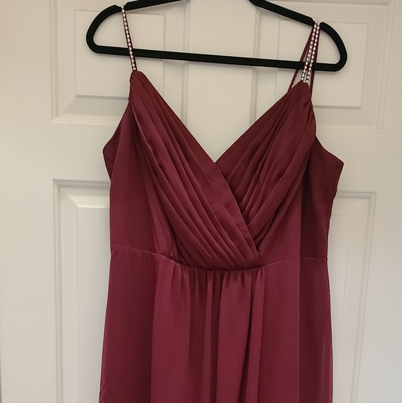 David's Bridal Size 16 Merlot Bridesmaid's Dress - Picture 1 of 4